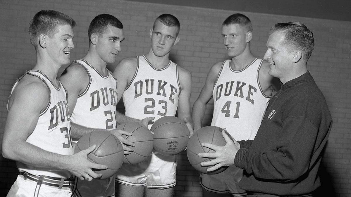 Coach Vic Bubas and members of Duke’s 1959-60 basketball team.