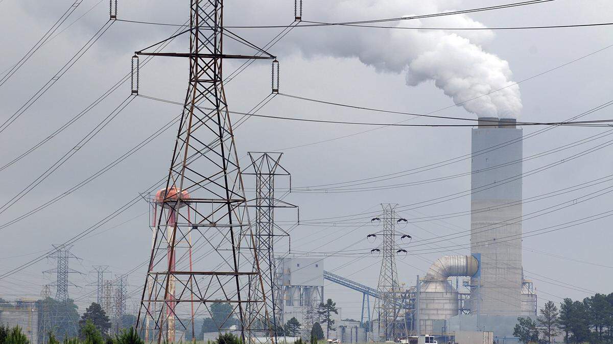 The Environmental Protection Agency wants to rescind its declaration that greenhouse gases are a health risk. If the EPA rescinds its rules on greenhouse gas emissions, NC could expect to see more fossil-fuel burning power plants, climate experts say.