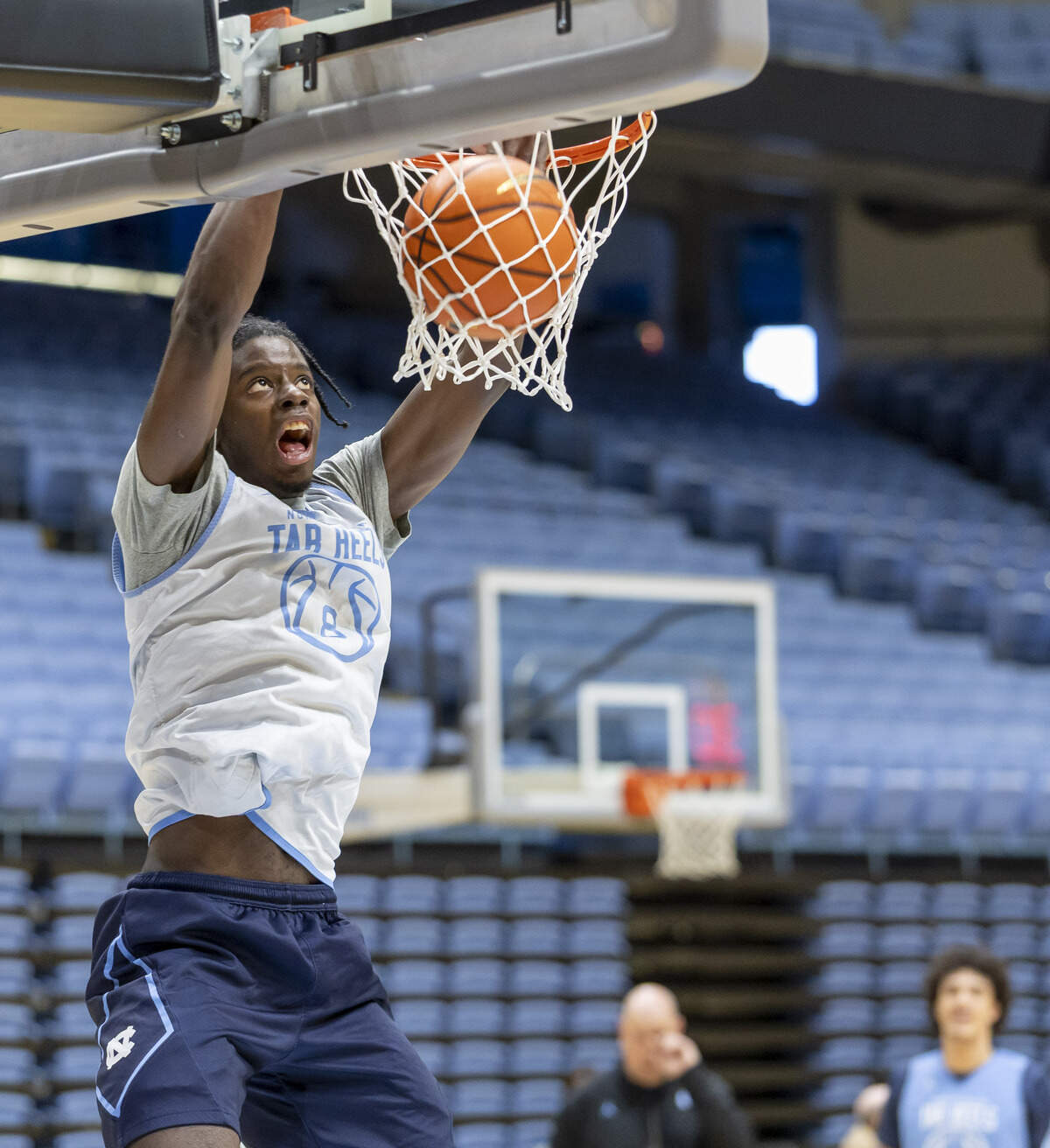 North Carolina forward Caleb Wilson (8) dunks during the Tar Heels’ practice on Thursday, October 9. 2025 at the Smith Center in Chapel Hill, N.C.