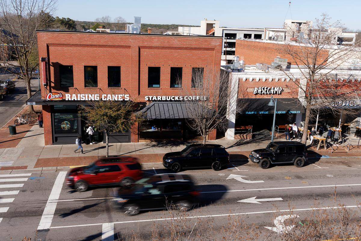 Traffic moves along Franklin Street on Thursday, Jan. 11, 2024, in Chapel Hill, N.C.