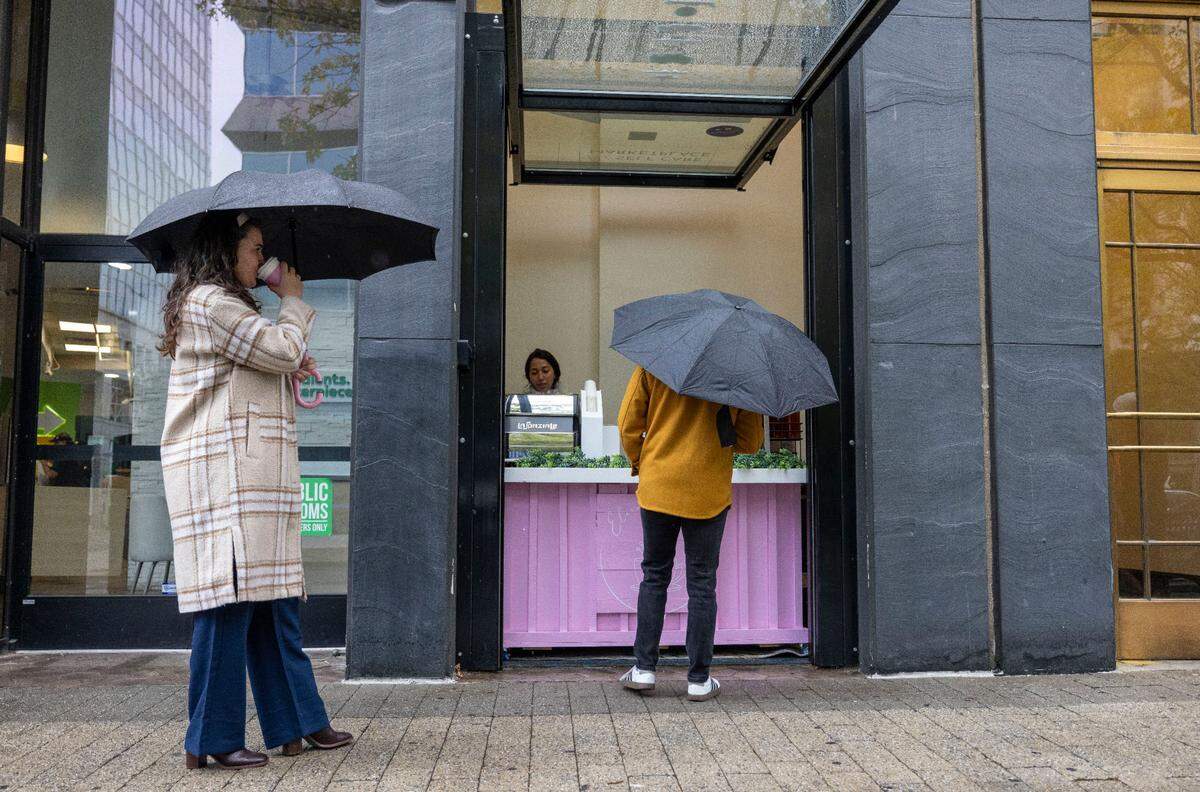 Taurean Lewis has opened a new pop-up, Maison Neue, on Fayetteville Street in downtown Raleigh. The pop-up formerly housed Elevated Coffee, known for its bright pink cart.
