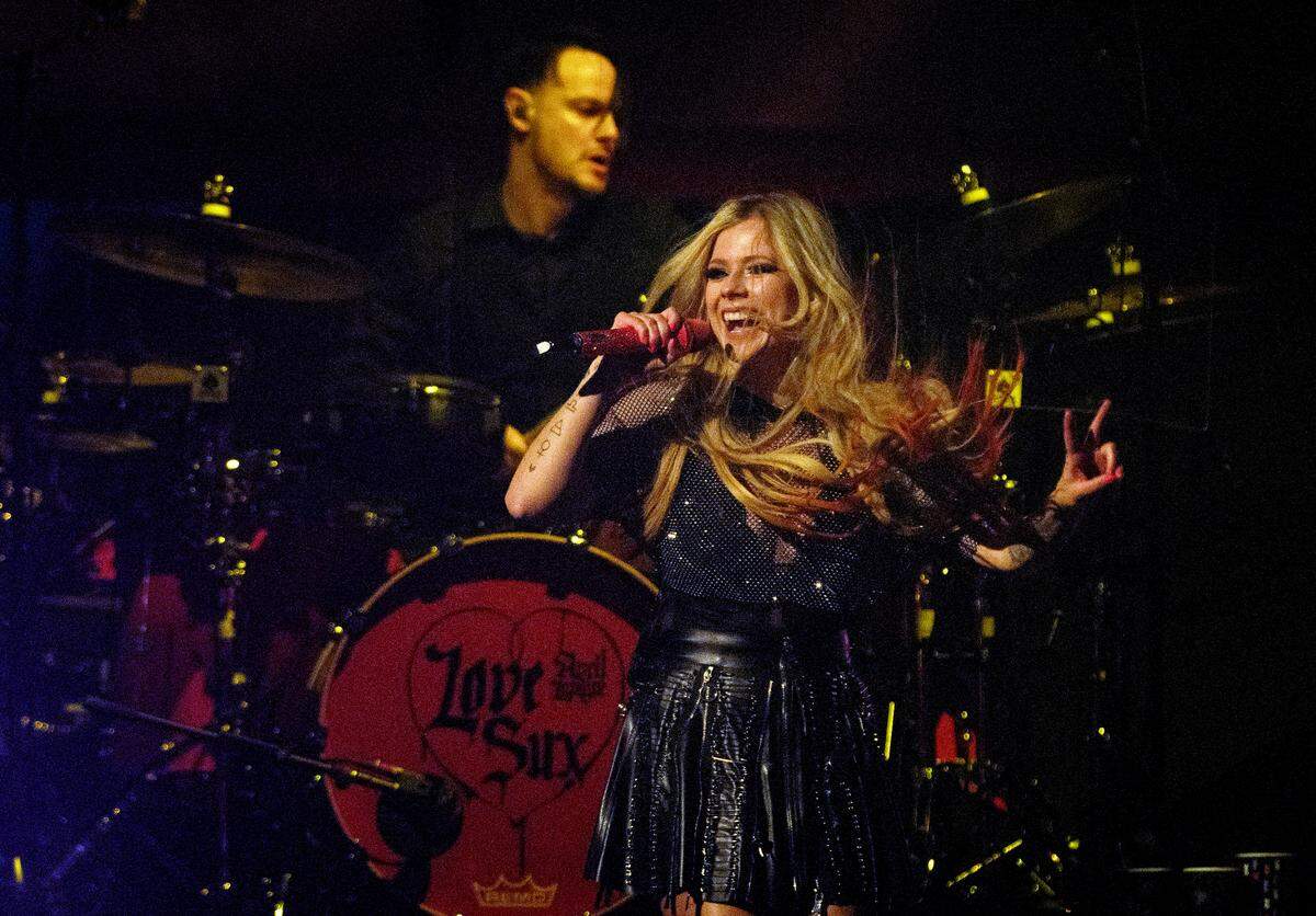 Avril Lavigne opens for Machine Gun Kelly on the “Mainstream Sellout Tour” to Raleigh, N.C.’s PNC Arena, Wednesday night, June 22, 2022.
