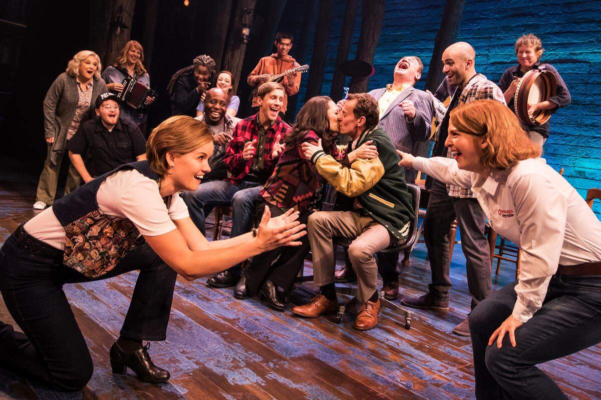“Come from Away” comes to DPAC Jan. 14-19, 2020.