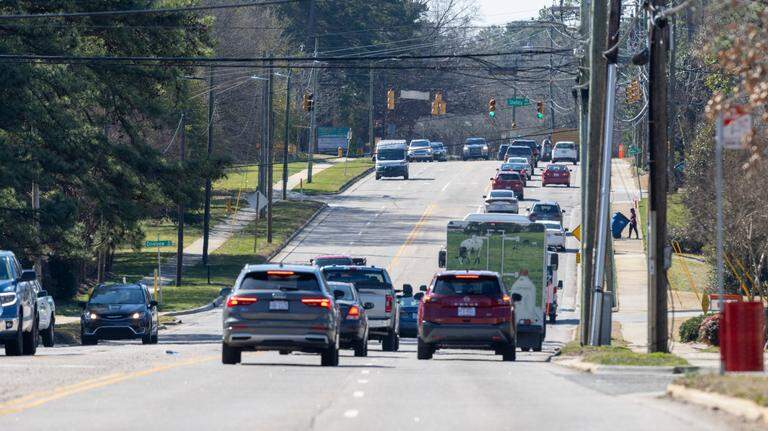 Can you get a ticket for running a yellow light in NC? Here’s what to know