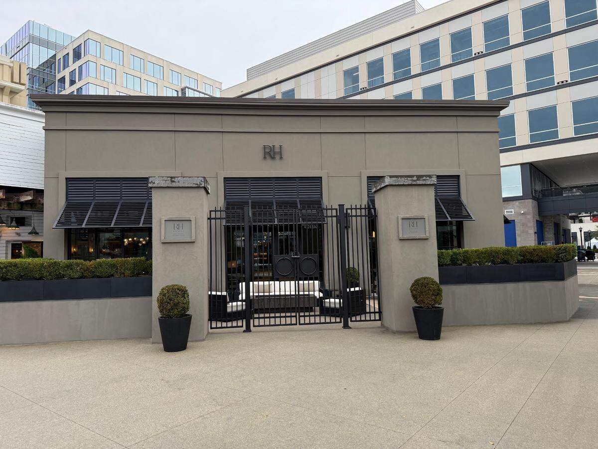 Alo Yoga is moving into this building at North Hills in Raleigh, where RH was temporarily housed while the new “Gallery” was under construction.