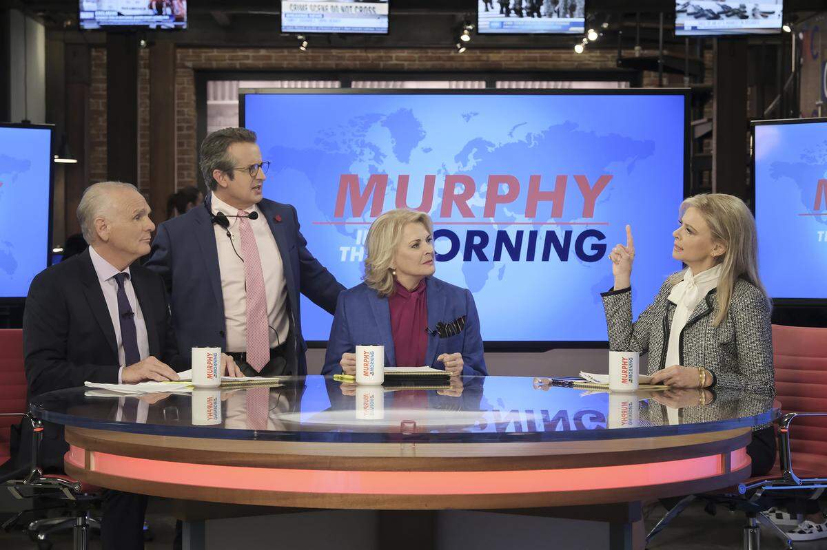 (L-R): Joe Regalbuto as Frank Fontana, Grant Shaud as Miles Silverberg, Candice Bergen as Murphy Brown and Faith Ford as Corky