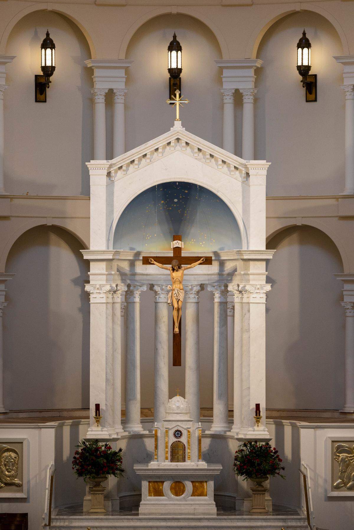 The crucifix.