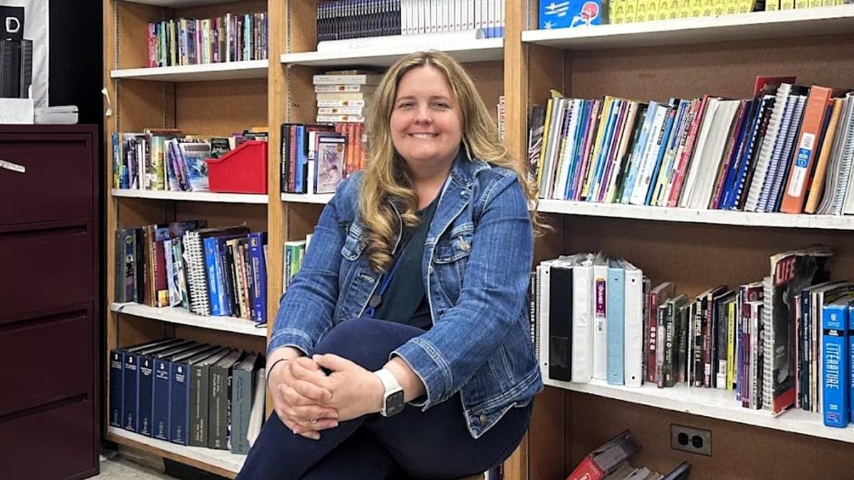 Orange Middle School teacher Selena Masse encourages her seventh-grade social studies students to read first-hand accounts of how people their age experienced war, genocide and oppression as they discuss the Holocaust and other tough topics in class.