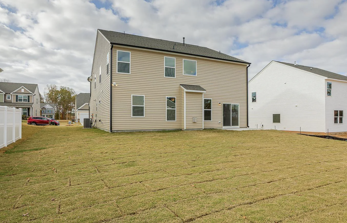 388 Cliffview Dr, Garner 27529