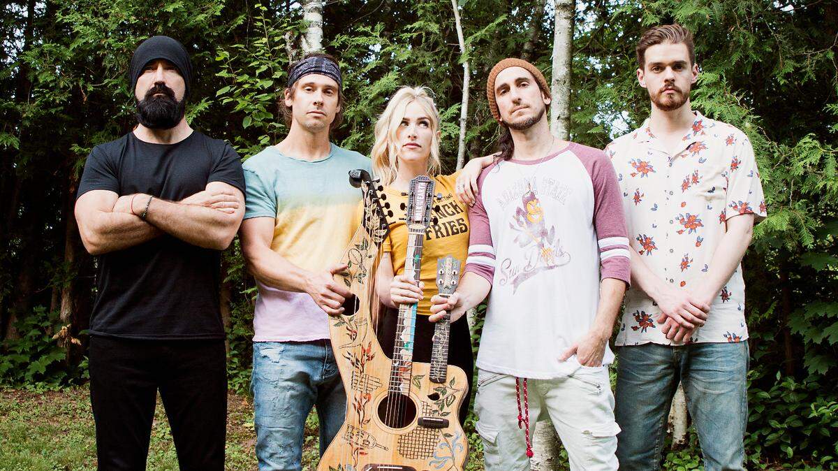Walk Off the Earth has covered Gotye’s “Somebody That I Used to Know,” Adele’s “Hello,” Lorde’s “Royals” and Maroon 5’s “Payphone.” They’ll perform at The Ritz Nov. 7.
