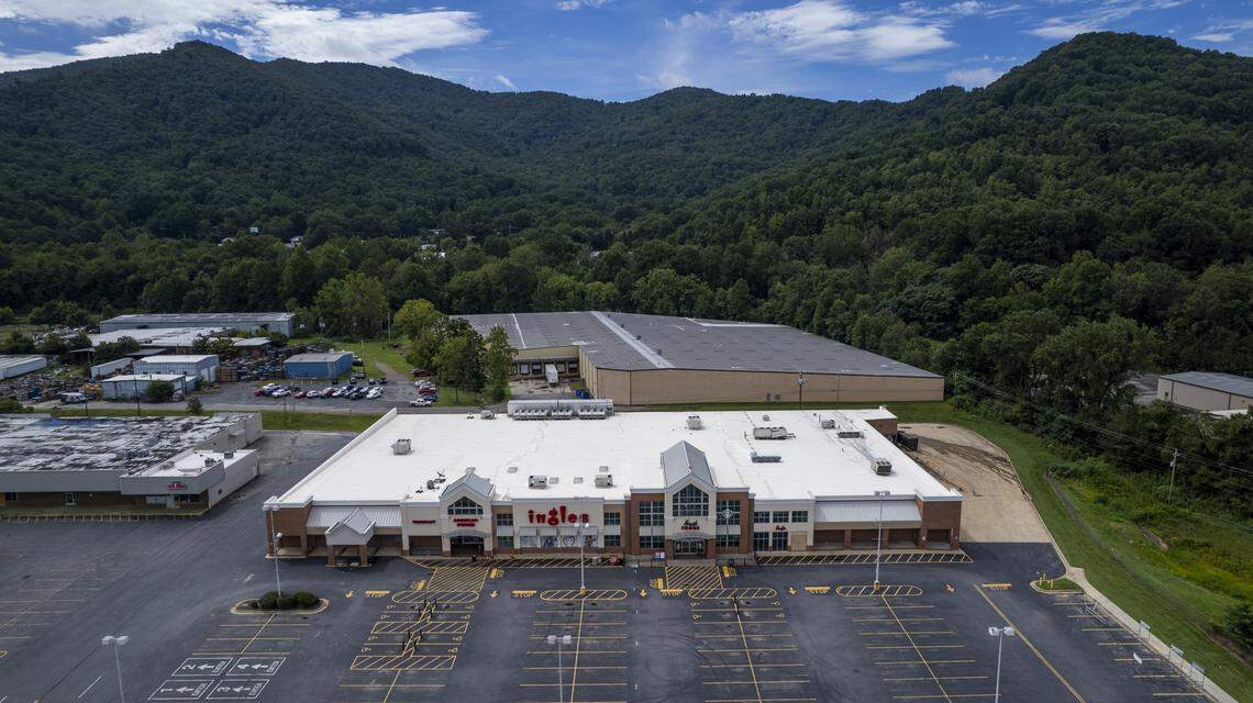 Swannanoa’s only grocery store, Ingles, remains closed — nearly a year after the remnants of Hurricane Helene devastated the community. 