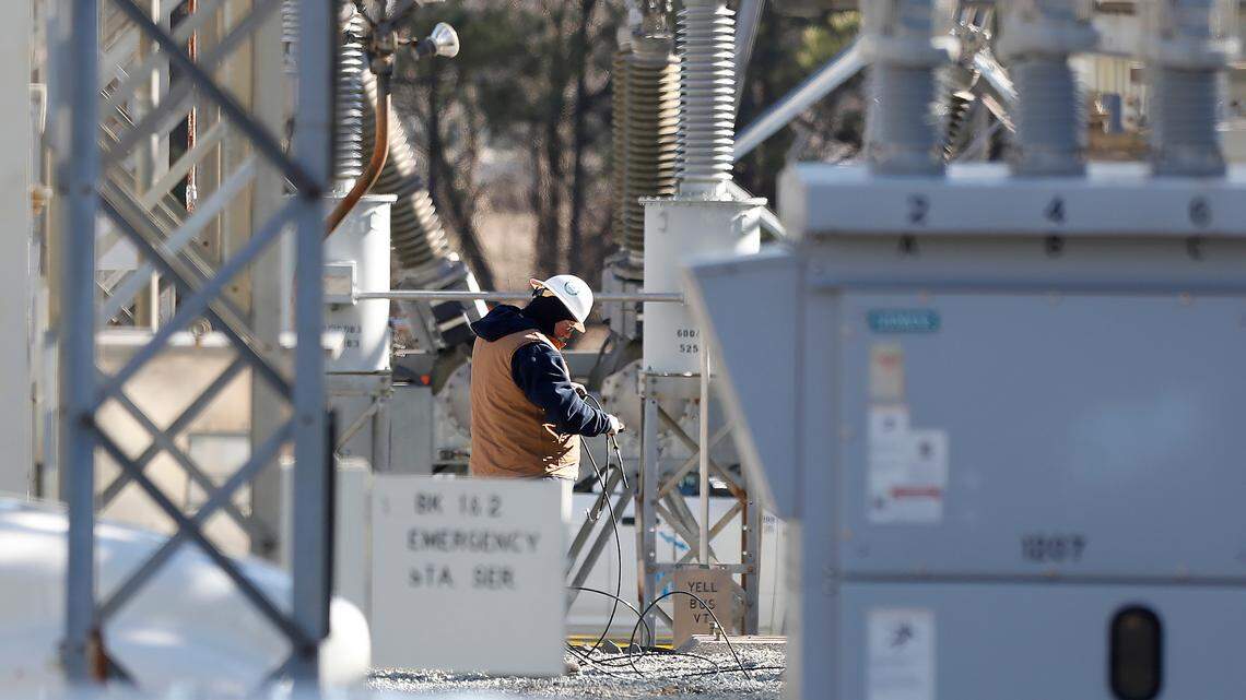 Severe storms knock out power for thousands in Triangle area. How to track