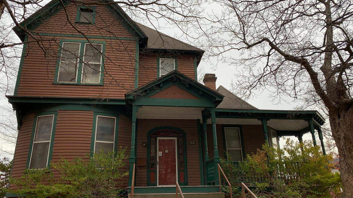 The Farlow House, on North Wilmington Street in downtown Raleigh, was built in 1900.