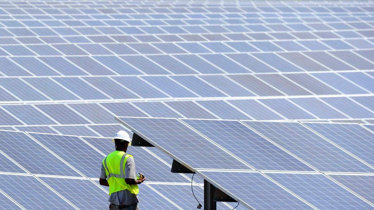 According to Forbes, Florida ranks second in the nation in terms of solar-power jobs.