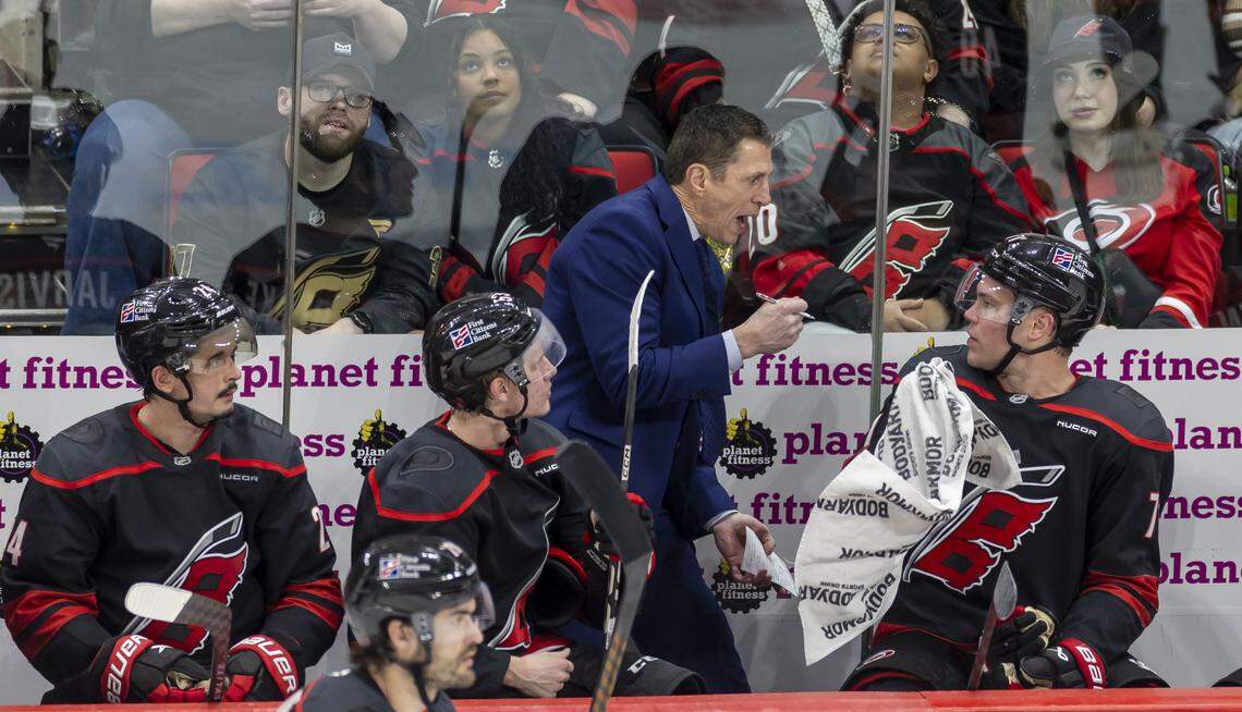 Carolina Hurricanes coach Rod Brind A’mour works with left wing Taylor Hall (71) in the third period on Tuesday, January 6, 2026 at Lenovo Center in Raleigh, N.C.