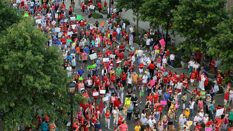COVID stops the State Fair; 10,000 teachers march — Today in Triangle history