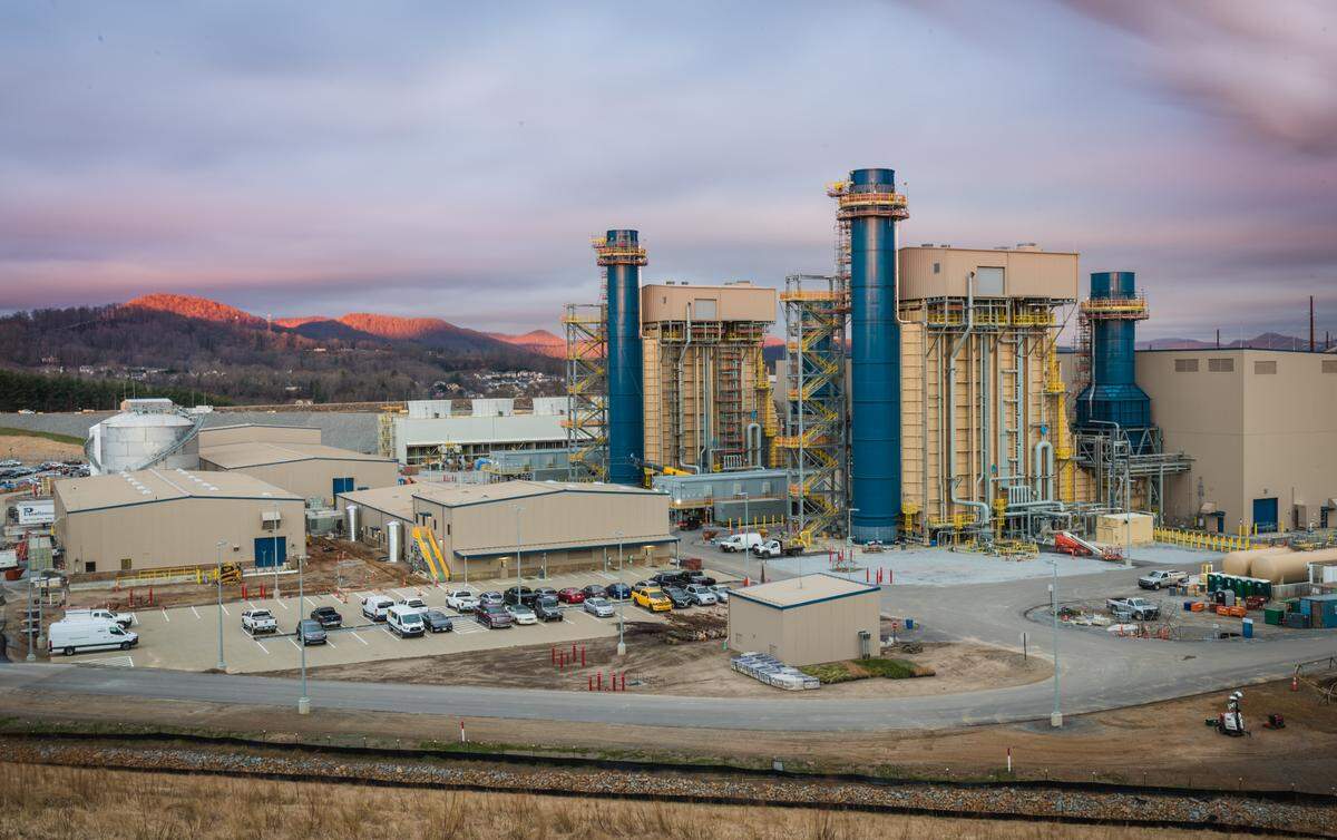 Natural gas plants are seen by utilities as a way to replace polluting coal plants. But a proposal in South Carolina has many people upset as solar power rises.