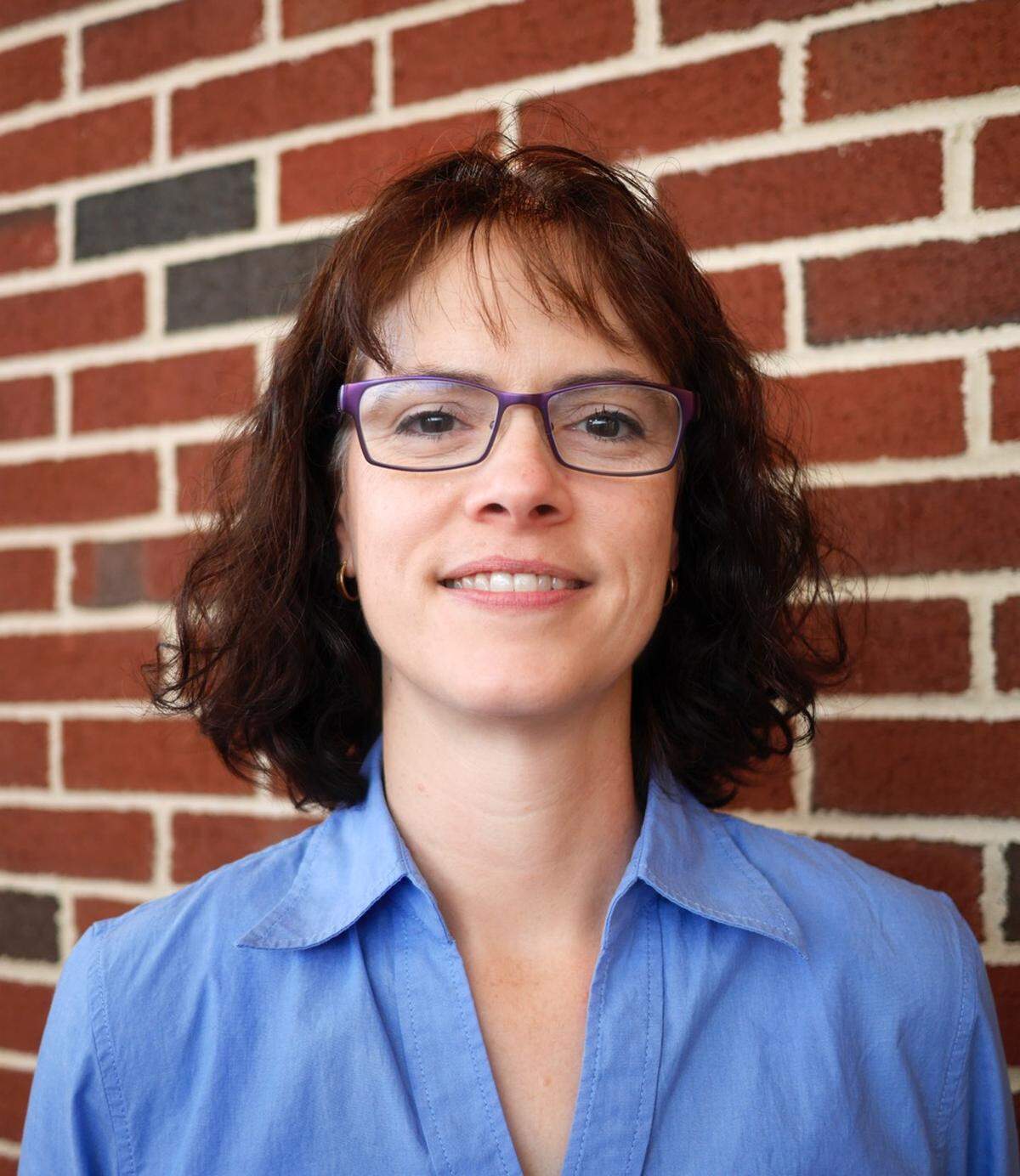 Epidemiology research specialist Lisa Lindesmith of UNC’s Gillings School of Global Public Health
