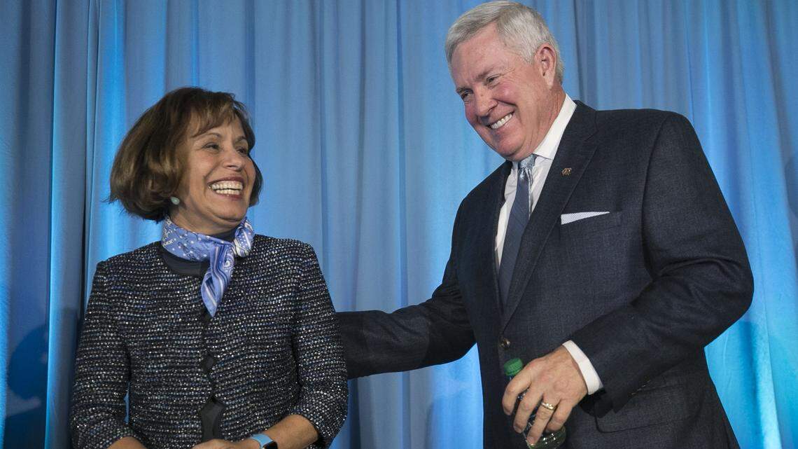 Mack Brown was the ultimate salesman, but never quite made the ultimate delivery at UNC