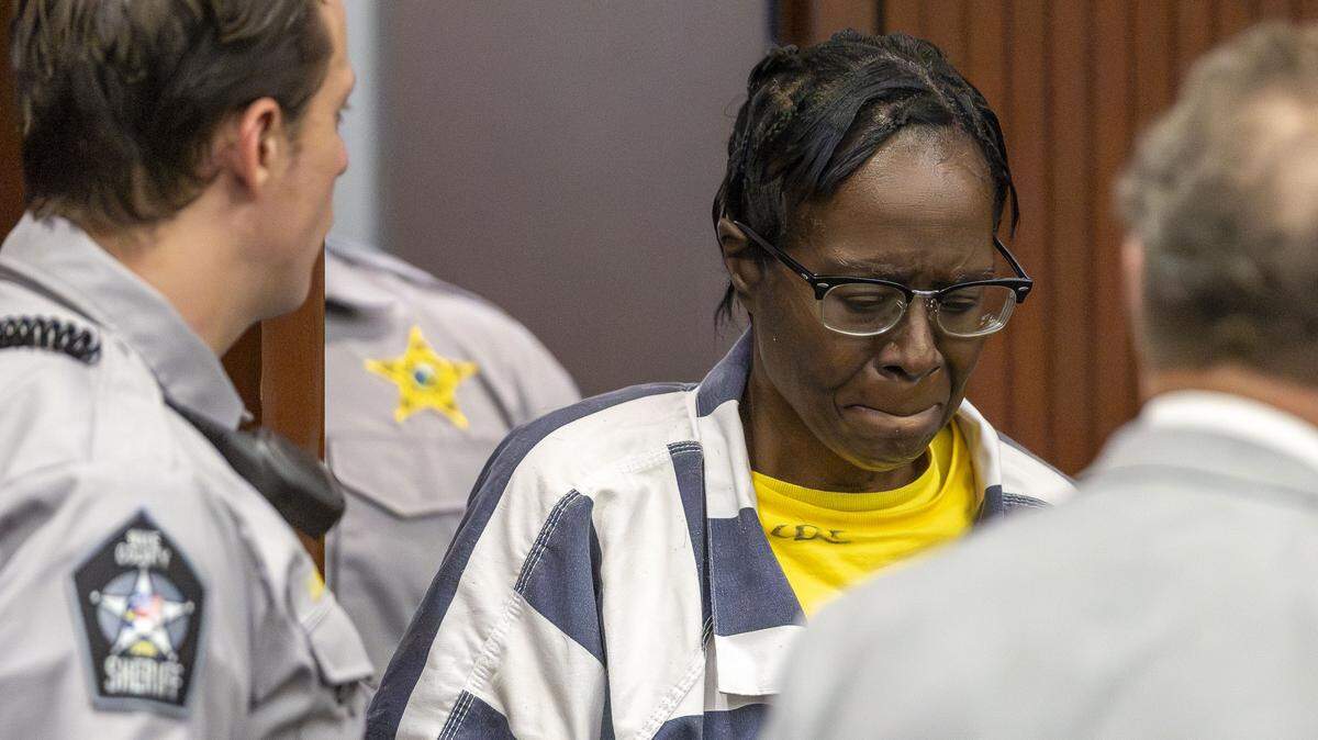 Woman accused of shooting attorneys outside Wake courthouse to remain in jail