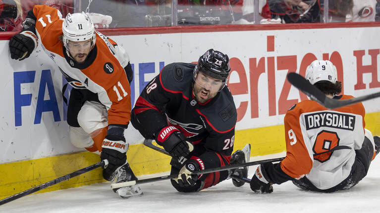 Photos: Hurricanes Defeat Flyers 3-2 in Overtime