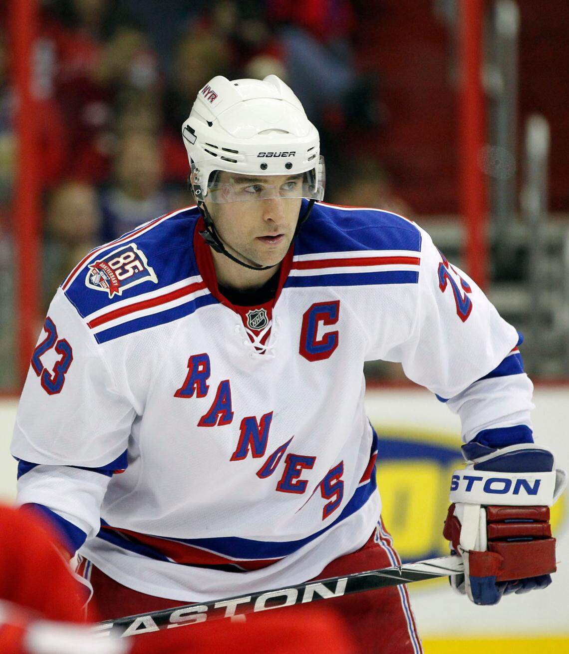 New York Rangers left wing Chris Drury (23) lines up for a faceoff against the Washington Capitals at Verizon Center in 2011.