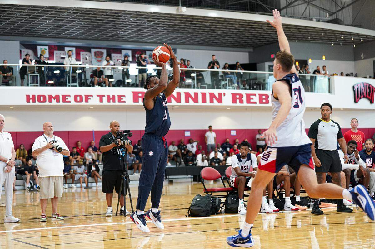 Duke freshman Cooper Flagg (31) defends a shooter while playing for the U.S. select team during practices against the U.S. Olympic team at Las Vegas on July, 7, 2024.