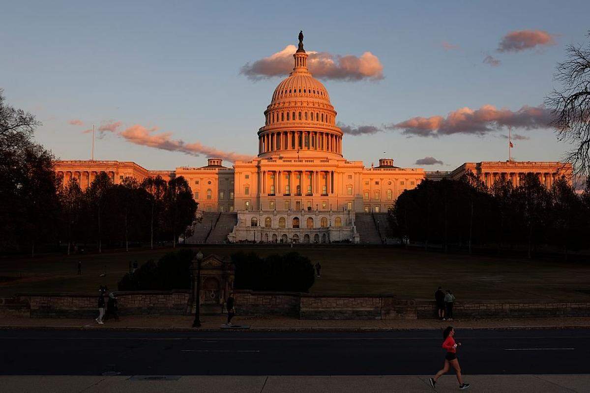 WASHINGTON, DC - NOVEMBER 12: The U.S. Capitol, pictured during sunset on November 12, 2025 on Capitol Hill in Washington, DC. The House of Representatives is expected to vote on Senate-passed legislation that funds the government through the end of January, reopening the government and ending the 43-day shutdown, the longest in American history. (Photo by Tom Brenner/Getty Images)
