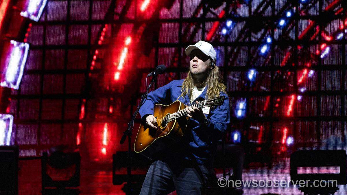 Billy Strings opens the first of his three nights at Cary, N.C.’s Koka Booth Amphitheatre, Thursday, April 18, 2025.