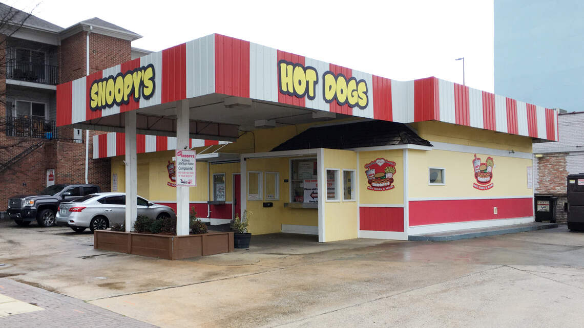 Snoopy’s has sold its last hot dog on Hillsborough Street near Glenwood after 30 years