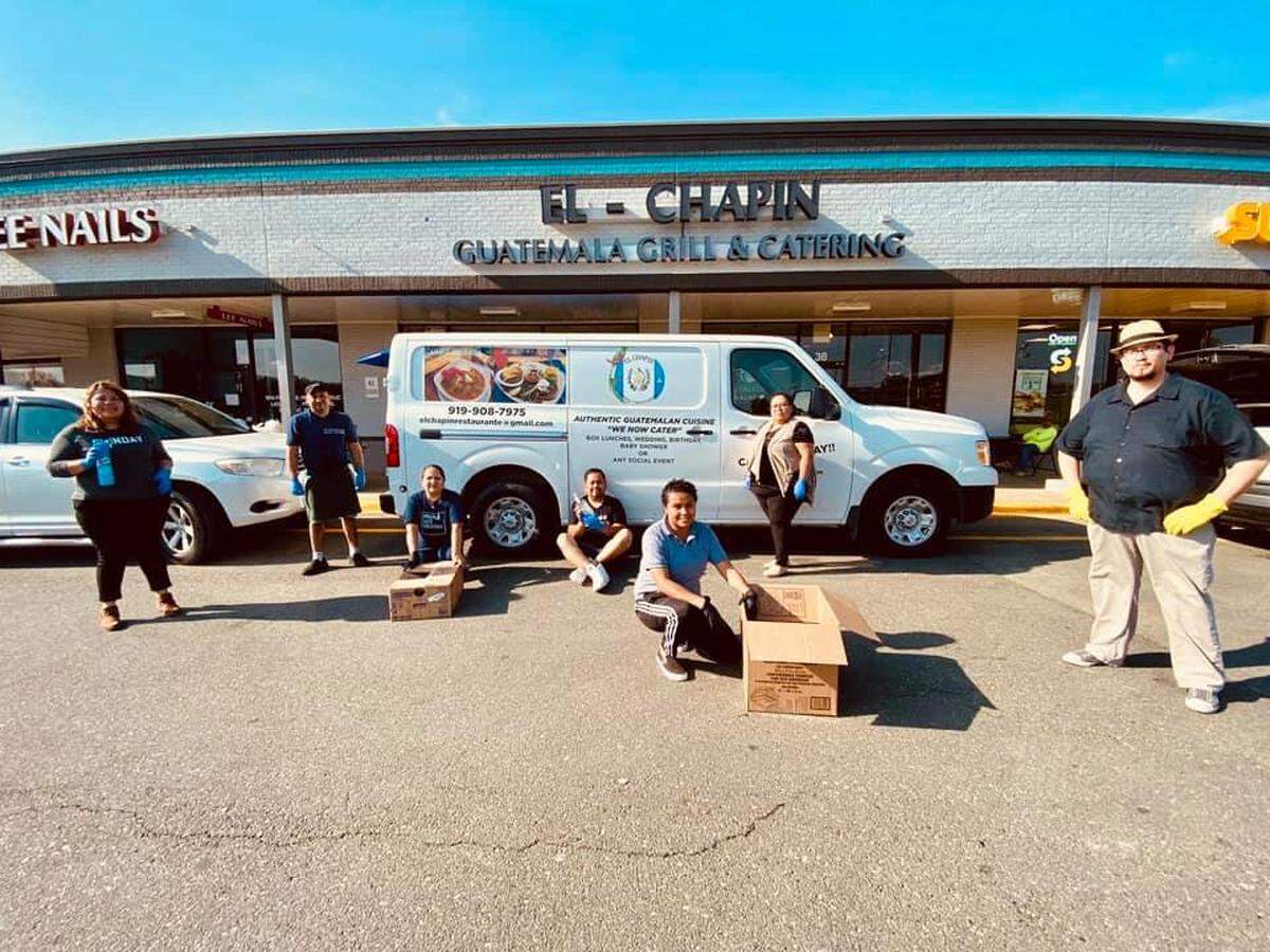 Faith-based grassroots group La Semilla (The Seed) along with other local organizations, gave out 275 plates of hot food to families from the restaurant El Chapin in Durham.