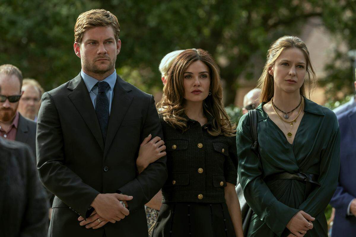 Jake Weary, Danielle Campbell and Melissa Benoist in “The Waterfront” on Netflix