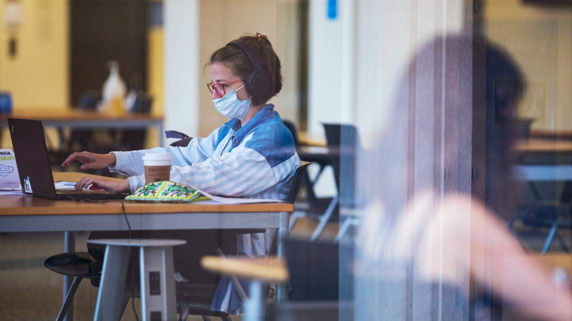Students at UNC-Chapel Hill study with masks on in Davis Library in Chapel Hill, N.C. on Tuesday, August 3, 2021.