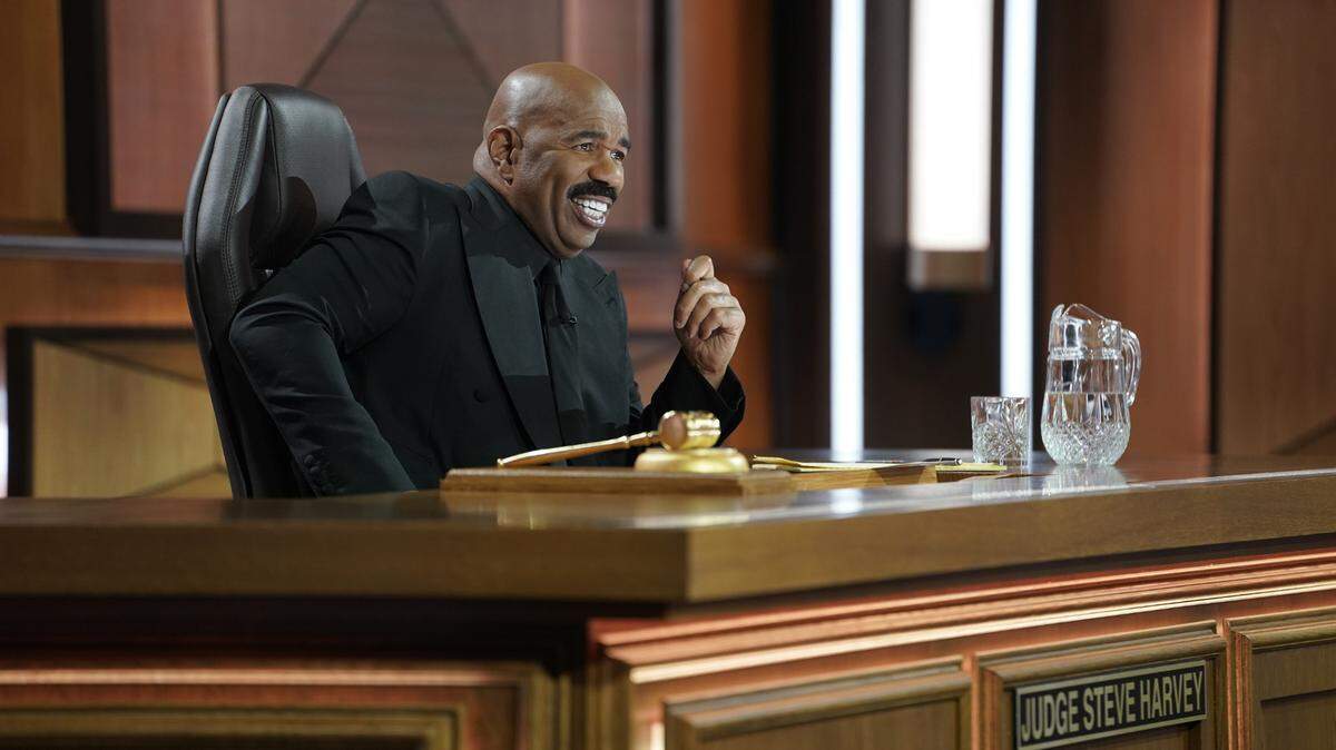 Steve Harvey serves as the judge, jury and star of “Judge Steve Harvey,” the new unscripted courtroom comedy, premiering Jan. 4 on ABC.