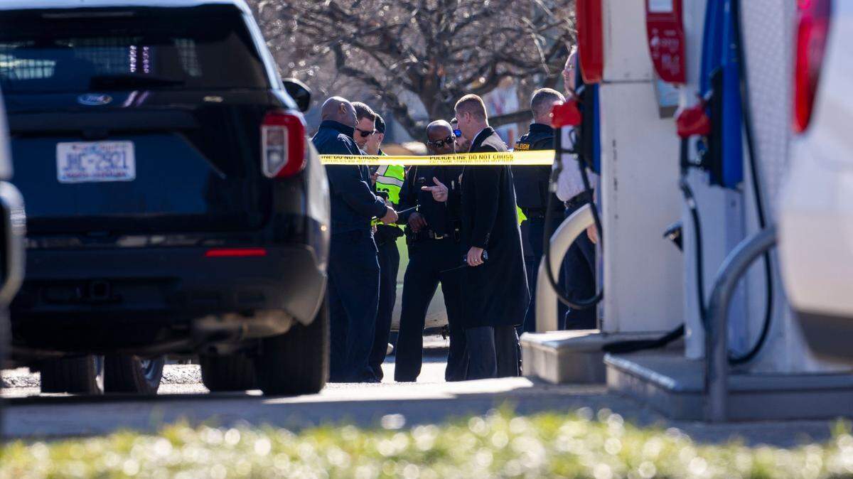 Raleigh Police investigate a shooting at N. Hills, adjacent to the Exxon station on the Lassiter Mill Road on Friday, January 17, 2025 in Raleigh, N.C.