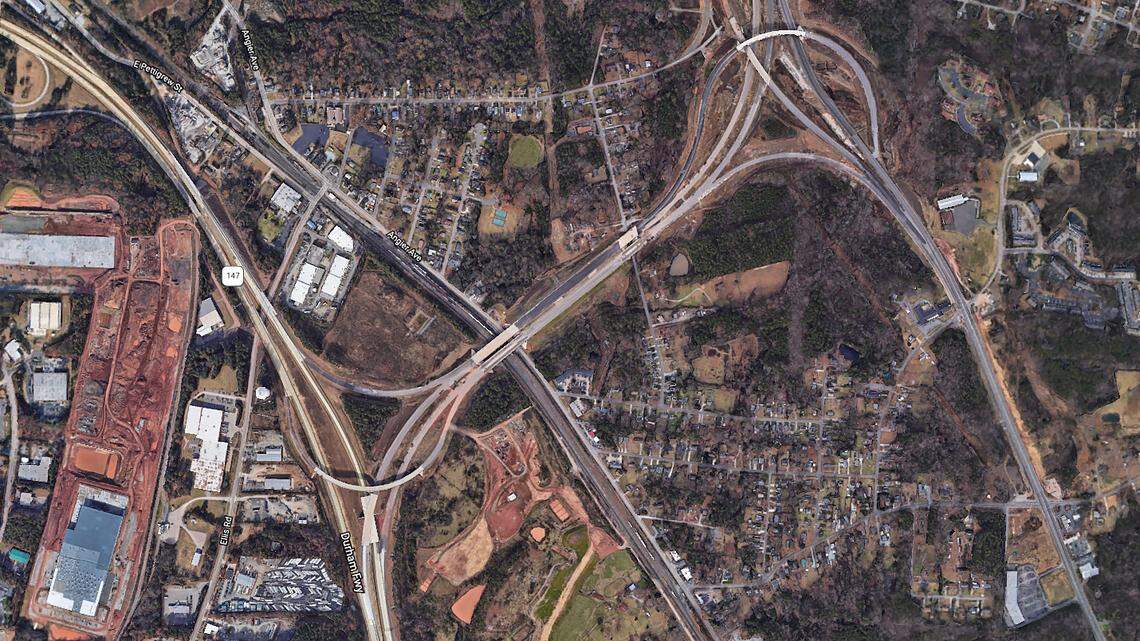 The Durham East End Connector includes this 1.25-mile stretch of new highway that links N.C. 147, the Durham Freeway, on the left with U.S. 70 on the right. When construction began, the highway was expected to open in 2019.