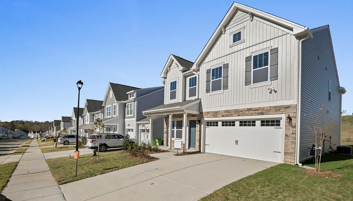 137 Curling Creek Dr #293, Clayton 27527