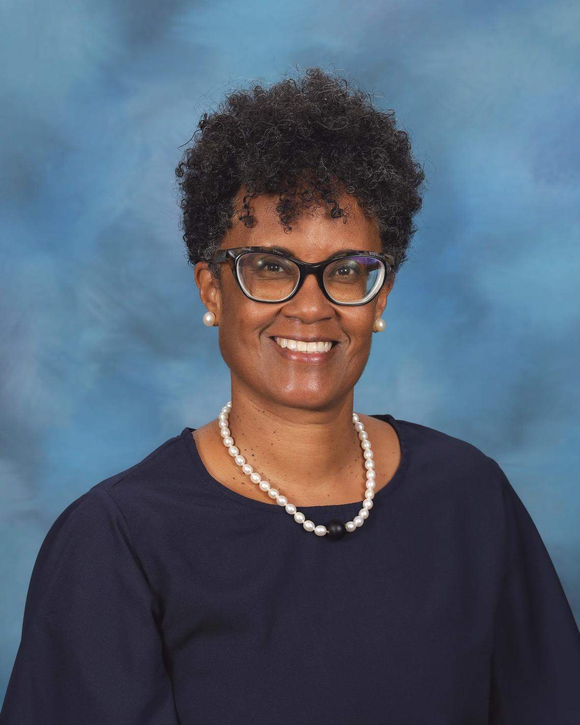 Bonnie Mwanda was named the Wake County school system’s 2021-22 Assistant Principal of the Year. Mwanda is an assistant principal at Heritage High School in Wake Forest.