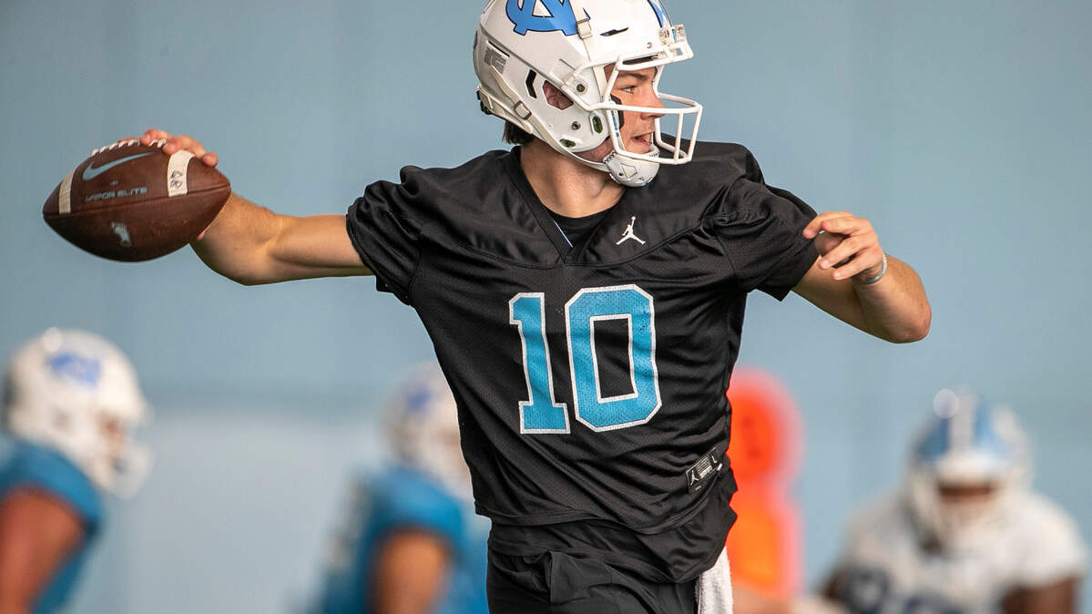 North Carolina quarterback Drake Maye (10) passes during the Tar Heels’ practice on Tuesday, March 7, 2023 in Chapel Hill, N.C.