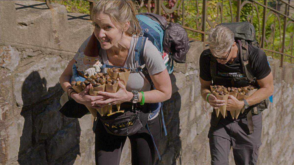 Kim and Penn Holderness in the Jan. 26, 2022, episode of “The Amazing Race” on CBS.