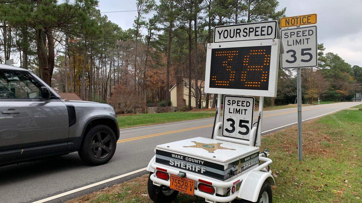 A digital speed machine from the Wake County Sheriff’s Office tells drivers on Howard Road in North Raleigh how fast they’re going as they approach it. Drivers often slow down when they see how fast they are moving.