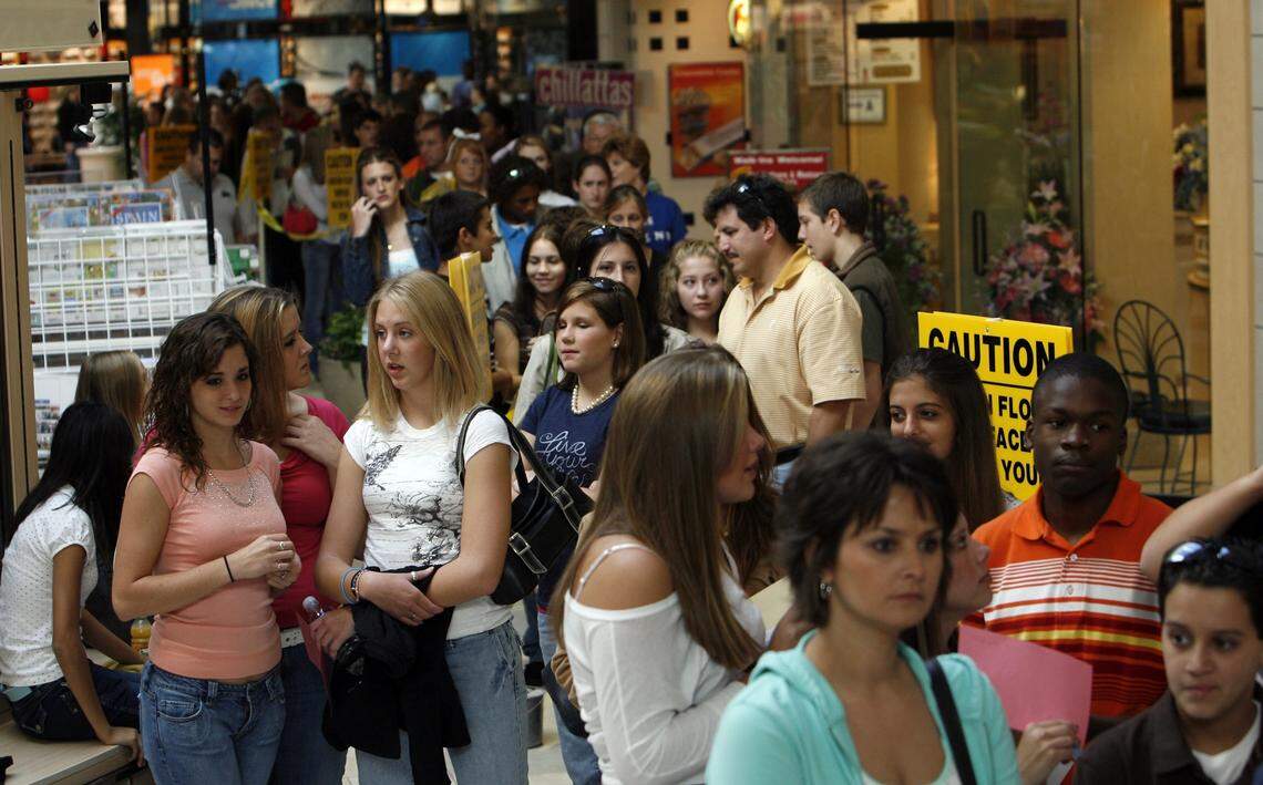 Hundreds of people stood in line for a chance to be an extra in an episode of the TV show “One Tree Hill” during a casting call held at Cary Towne Center in 2006.
