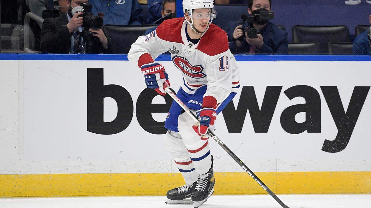 Jesperi Kotkaniemi (15), shown in a June 2021 Stanley Cup finals game against Tampa Bay, has joined the Carolina Hurricanes via an offer sheet by the Hurricanes that Montreal did not match. (AP Photo/Phelan M. Ebenhack)