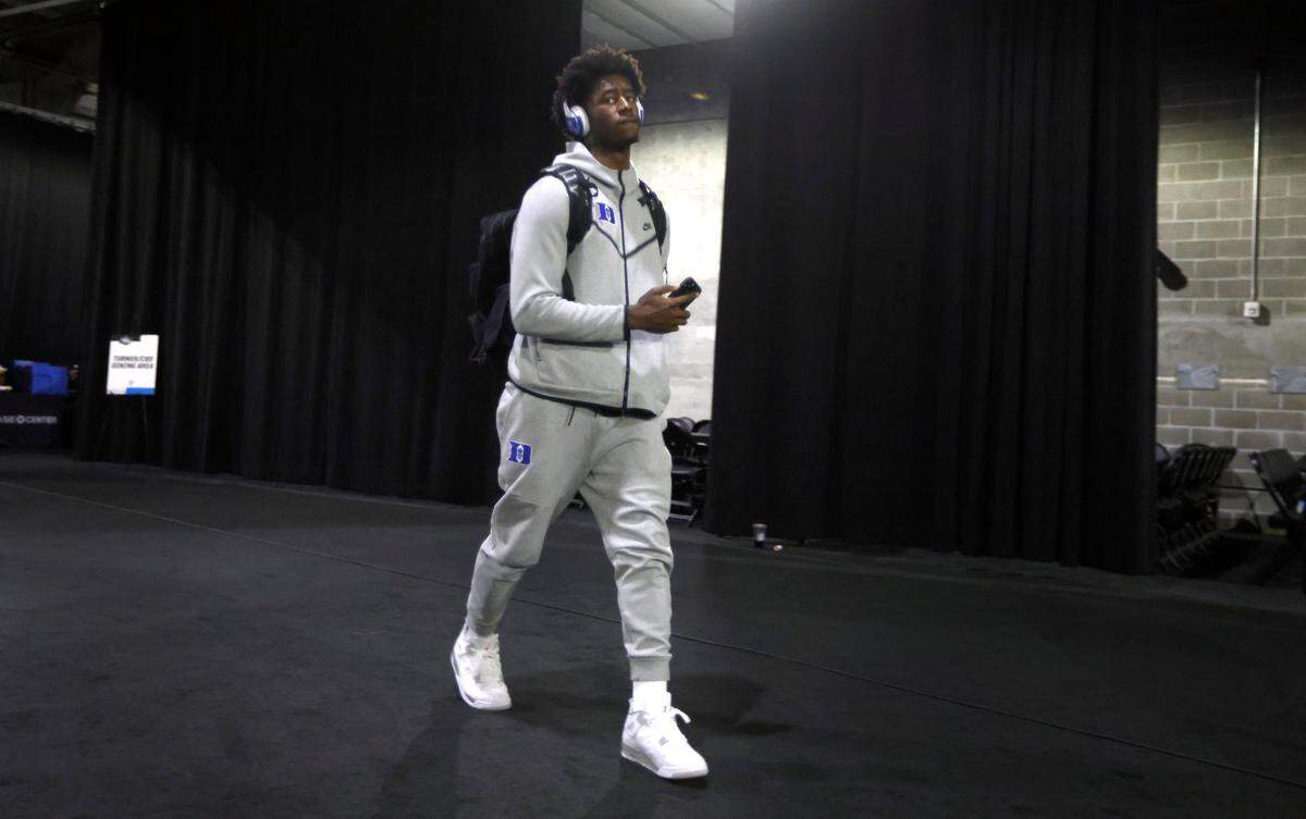 Dukes AJ Griffin (21) walks into the Chase Center in San Francisco, Calif., before Dukes game against Texas Tech in the Sweet 16 round of the NCAA Tournament Thursday, March 24, 2022.
