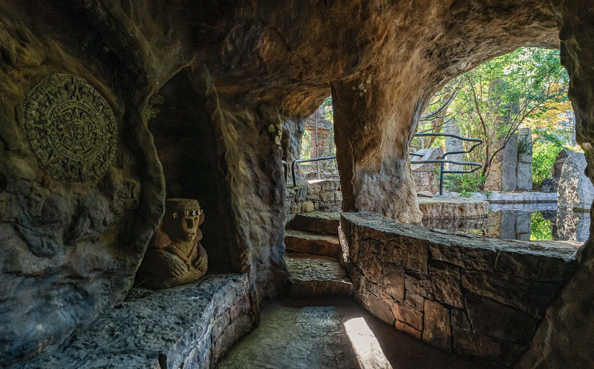 A hidden nook inside the “Uncommon Garden” at 107 Silo Dr. in Chapel Hill. The house is currently listed for $1.7 million.