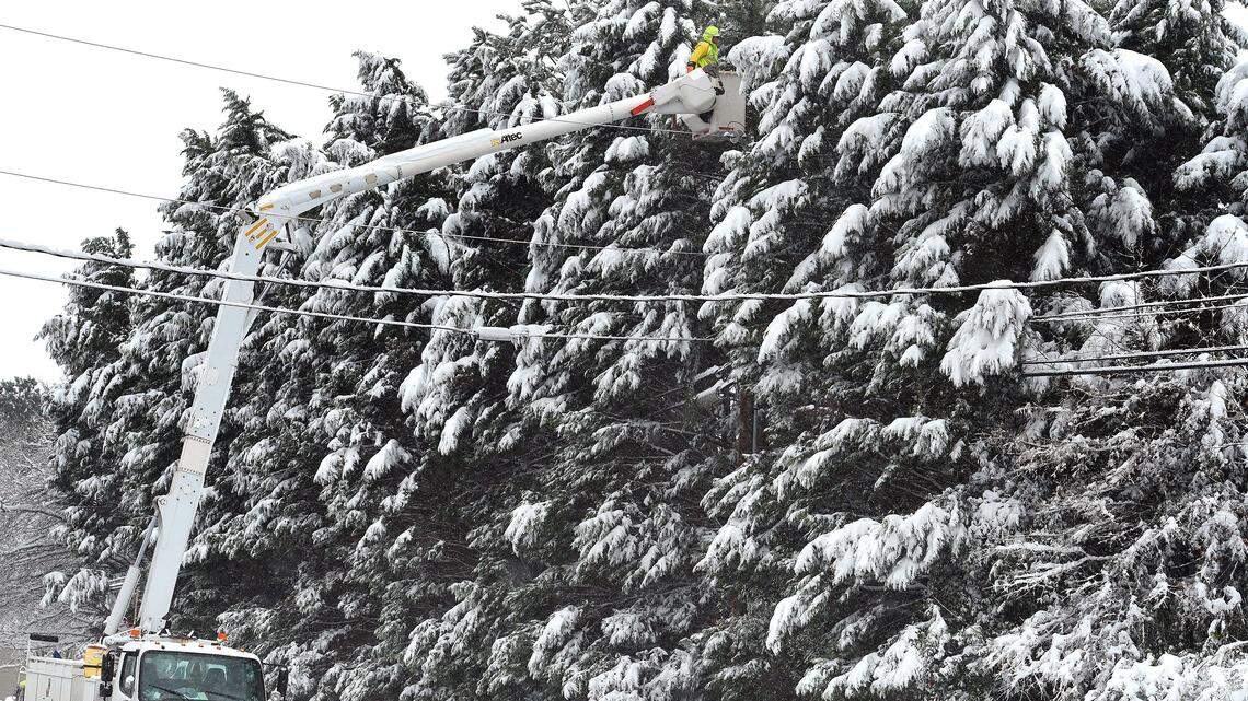 Winter storm may bring ice, snow. Could central NC customers lose power? Prep now