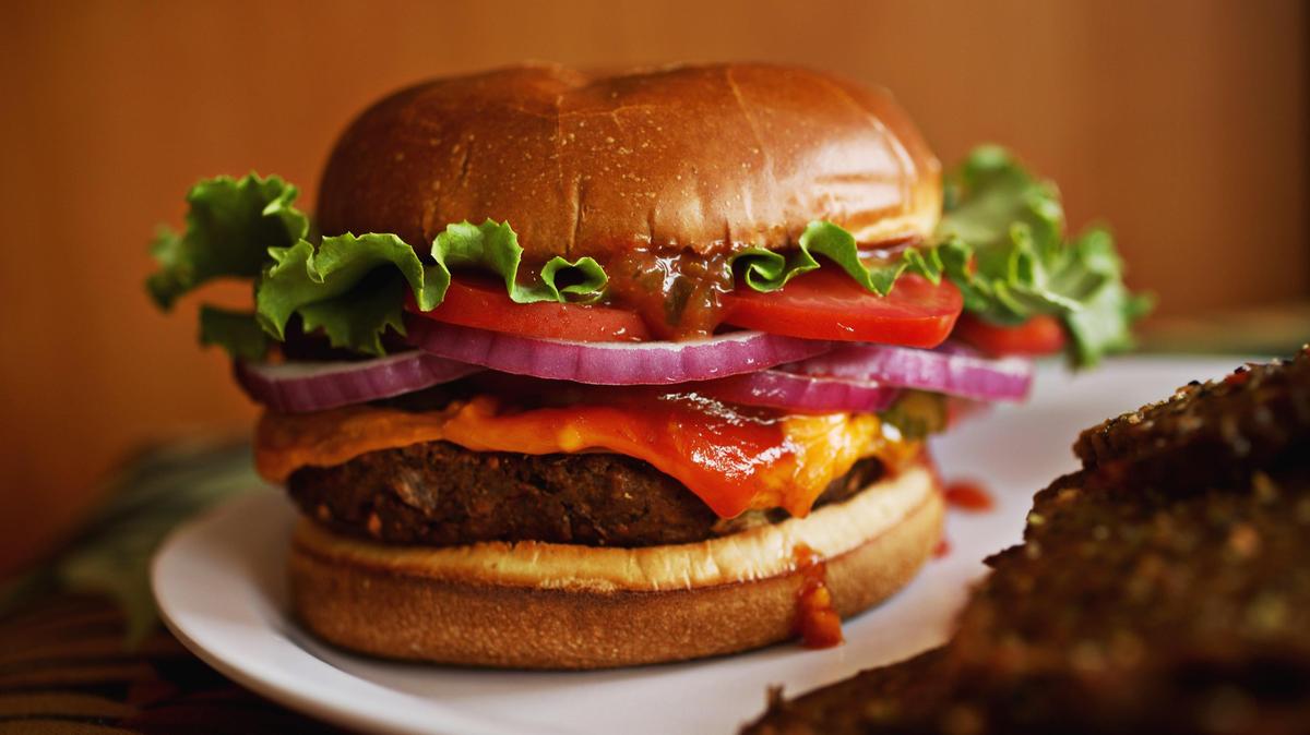 Vegan Community Kitchen serves slices of doner kebab as a the topping on the excellent Kitchen Burger, one of a handful of culinary tributes to the owners’ adopted home.