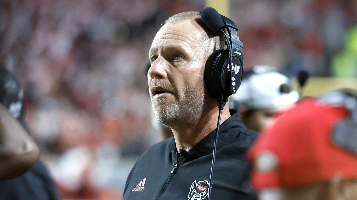 N.C. State head coach Dave Doeren looks up at the scoreboard after Boston College’s touchdown at the end of the fourth quarter during Boston College’s 21-20 victory over N.C. State at Carter-Finley Stadium in Raleigh, N.C., Saturday, Nov. 12, 2022.