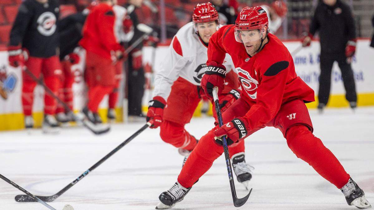 Carolina Hurricanes left wing Taylor Hall (71) moves the puck during a May 2 practice as they prepare for their Stanley Cup series against the Washington Capitals.