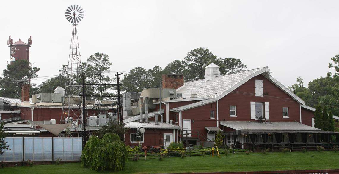 The Angus Barn is offering take-home Thanksgiving meals with turkey breast, mashed potatoes, stuffing and other sides.